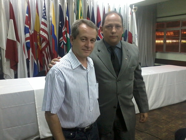 Ricardo Guerrero (Diretor da CT&G) e Sidney Marcel Lara Ferreira (presidente do Rotary Club Juiz de Fora); Ricardo Guerrero (Diretor da CT&G) e Sidney Marcel Lara Ferreira (presidente do Rotary Club Juiz de Fora);