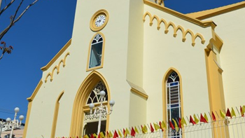 Pintura das fachadas e impermeabilização e tratamento de calhas da Igreja São Miguel e Almas | Igreja São Miguel e Almas